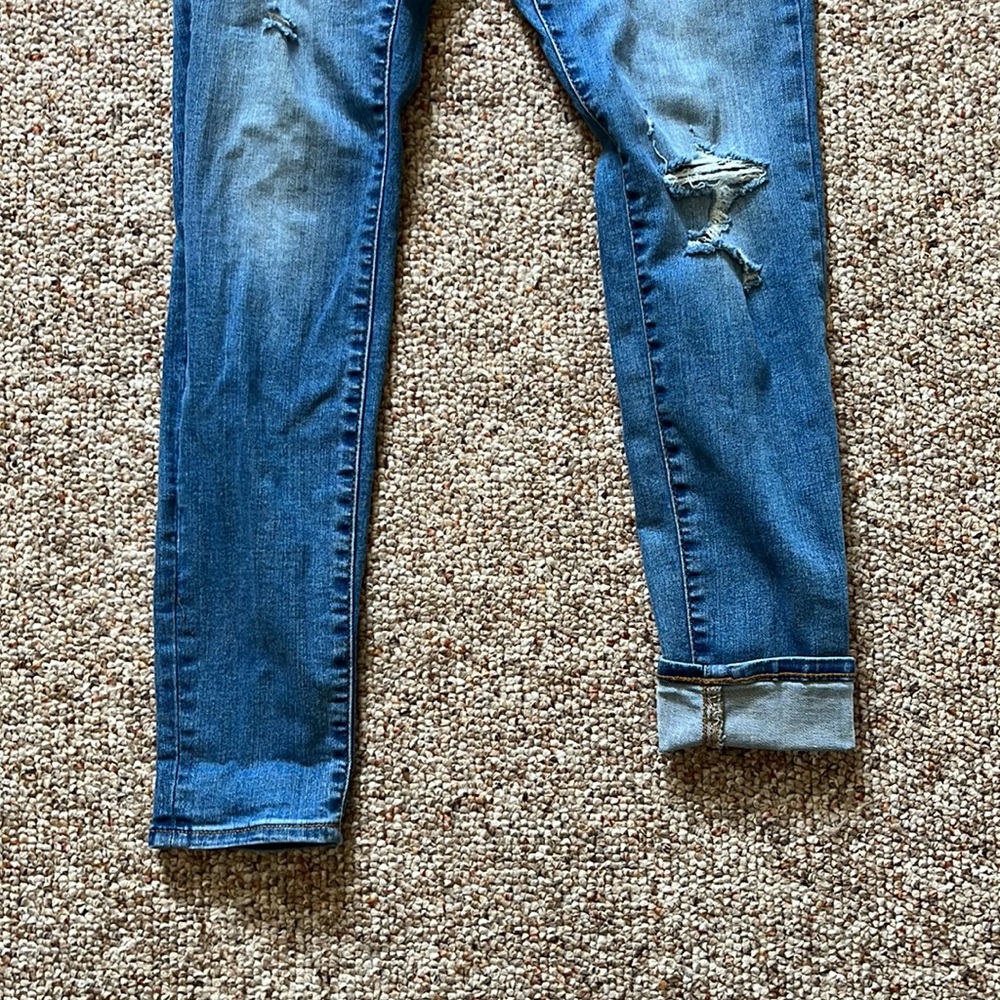 Universal Thread Jeans - image 3
